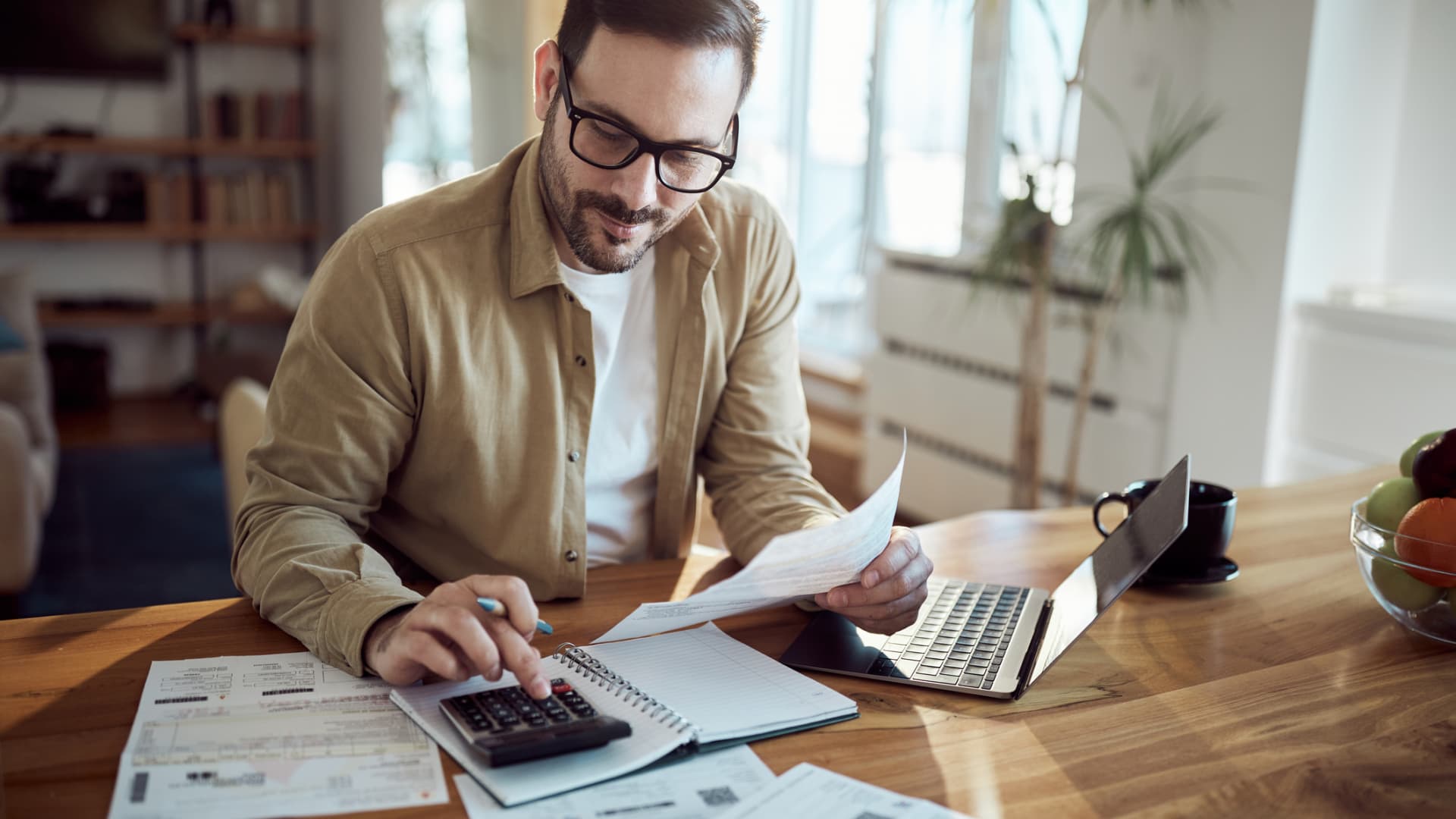 Tax Experts Urge Caution Using AI Before April 15 Tax Deadline